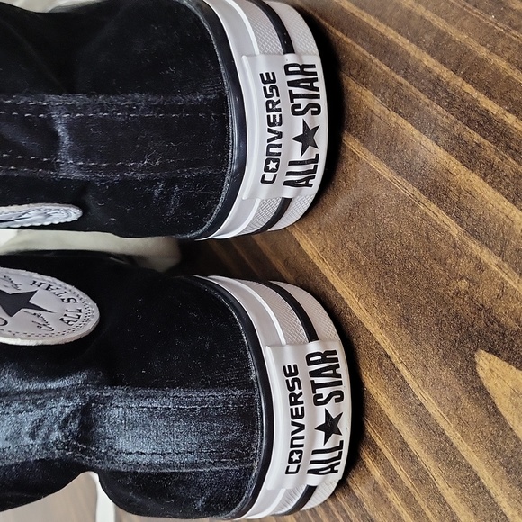 Converse Shoes - Picture 3 of 5